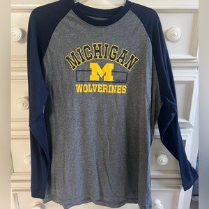 Men’s Michigan XL long sleeve shirt